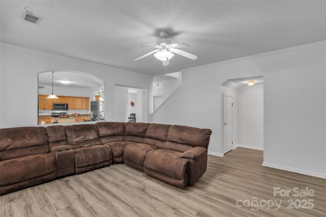 6713 Brachnell View Drive, Charlotte, NC 28269