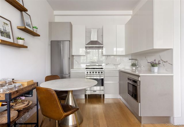 5-30 47th Avenue 1A, Long Island City, NY 11101