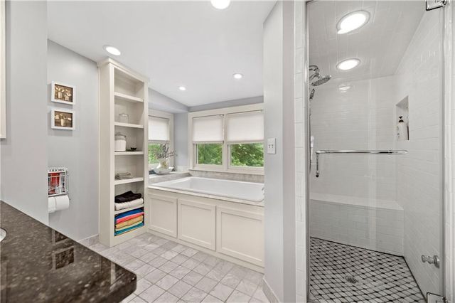 4815 Bell Street, Kansas City, MO 64112