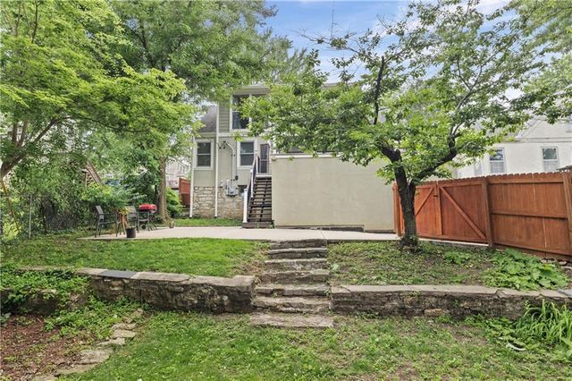 4815 Bell Street, Kansas City, MO 64112