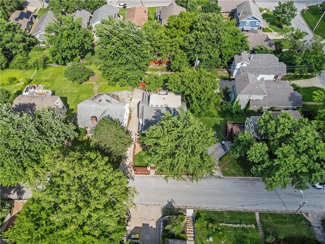 4815 Bell Street, Kansas City, MO 64112