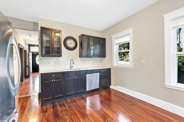 18 Peverell St, Boston, MA 02125