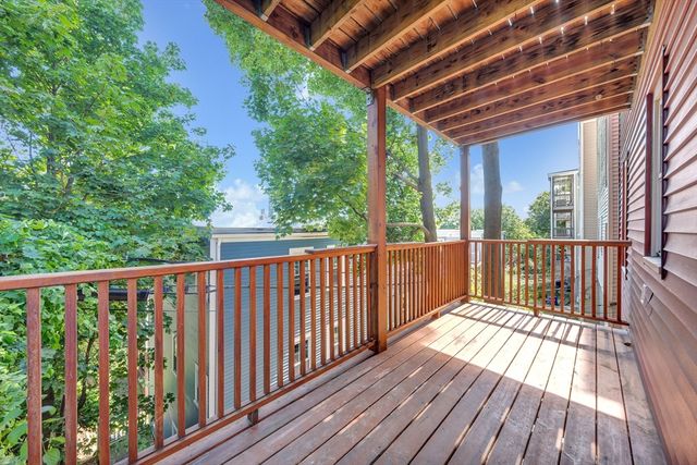 18 Peverell St, Boston, MA 02125