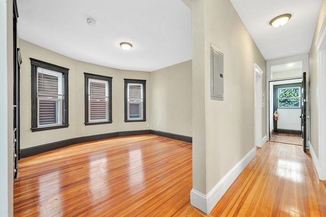 18 Peverell St, Boston, MA 02125