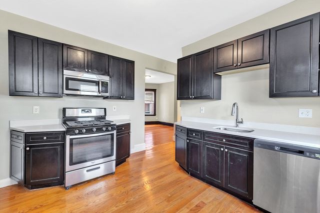 18 Peverell St, Boston, MA 02125