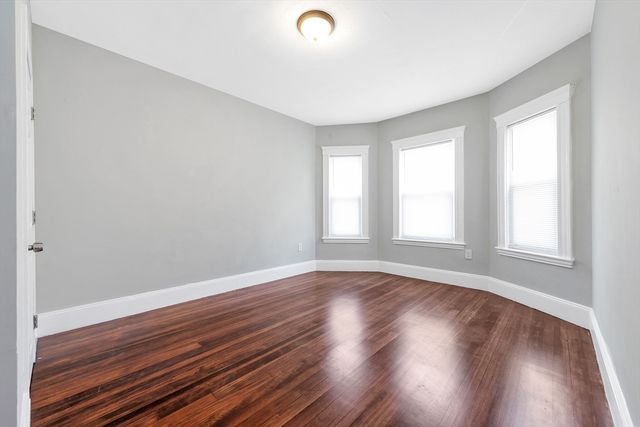 18 Peverell St, Boston, MA 02125