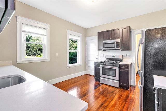 18 Peverell St, Boston, MA 02125