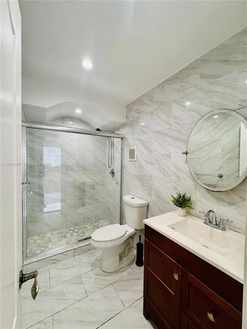 17255 SW 95th Avenue 101, Palmetto Bay, FL 33157