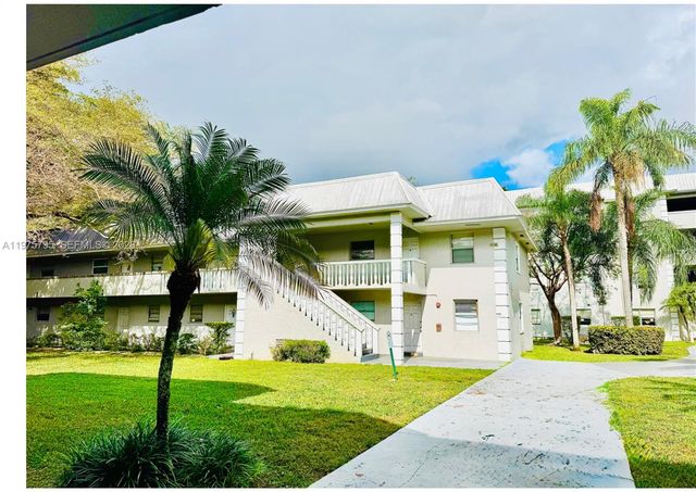 17255 SW 95th Avenue 101, Palmetto Bay, FL 33157
