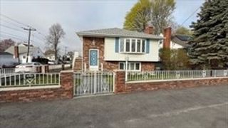 169 Rumney Rd, Revere, MA 02151