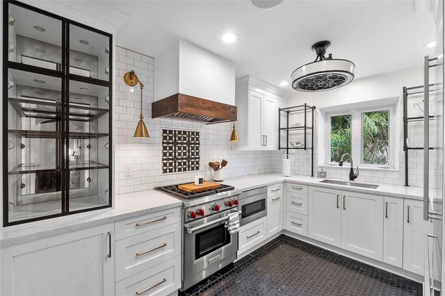 1615 SE 4th Street, Fort Lauderdale, FL 33301