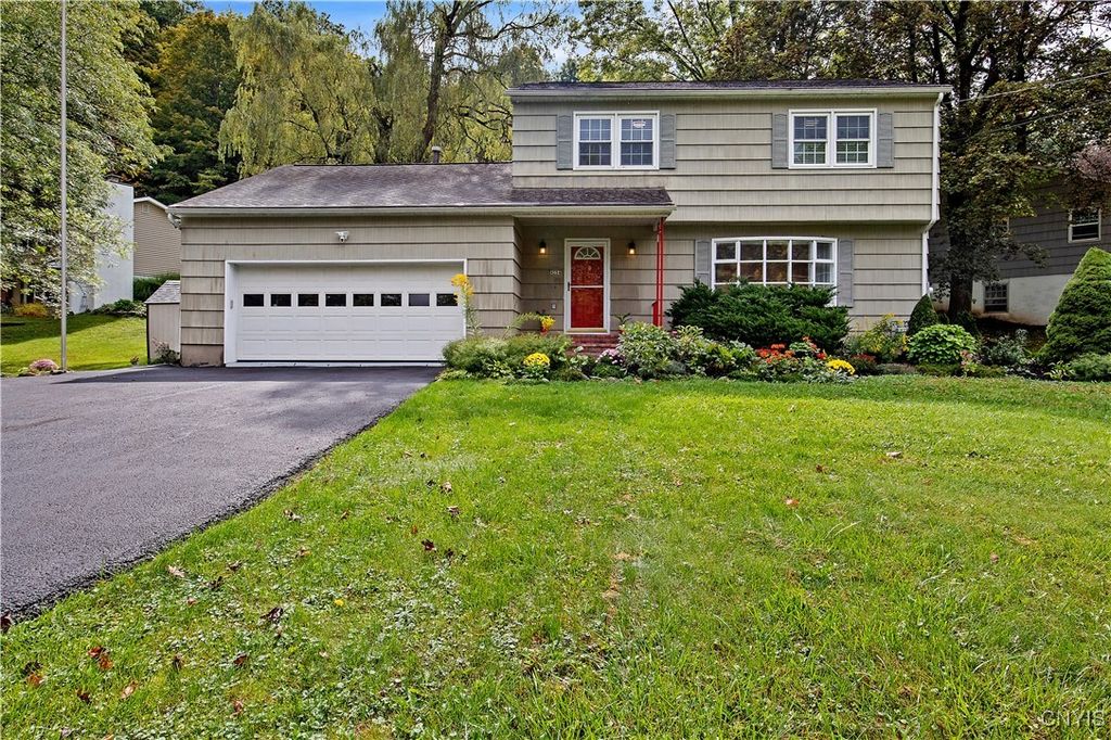 4594 Brookhill Drive South, Manlius, NY 13104