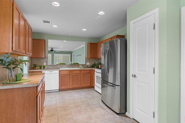 318 Barrington Farm CT, Georgetown, TX 78633