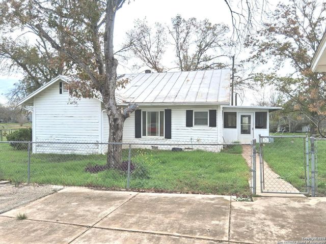 7431 & 7433 Real Road, China Grove, TX 78263