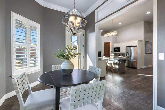 332 W Everglade Avenue, Clovis, CA 93619