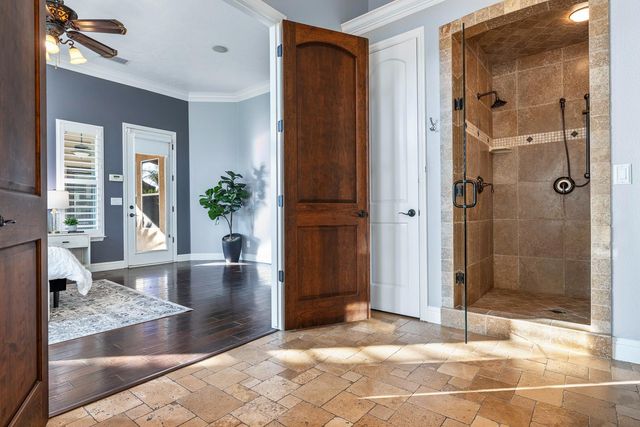 332 W Everglade Avenue, Clovis, CA 93619