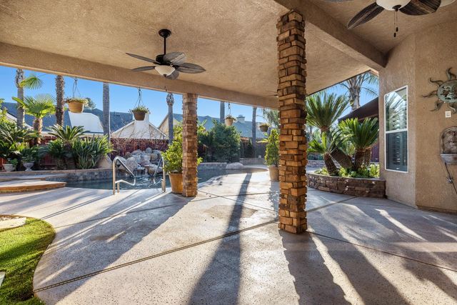 332 W Everglade Avenue, Clovis, CA 93619