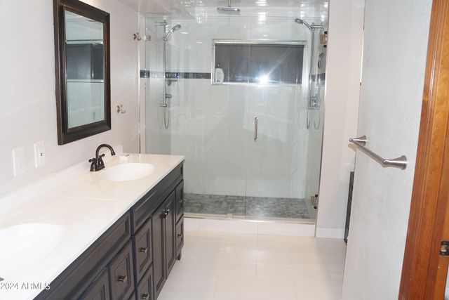 5756 W DEL RIO Street, Chandler, AZ 85226