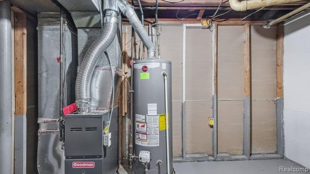 8725 Packard Avenue, Warren, MI 48089