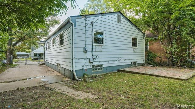8725 Packard Avenue, Warren, MI 48089