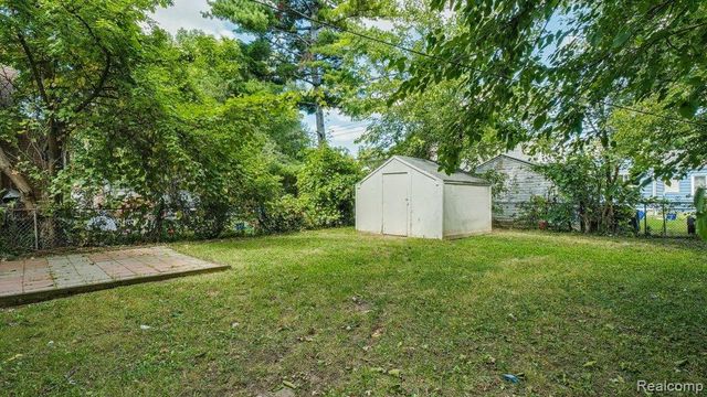 8725 Packard Avenue, Warren, MI 48089