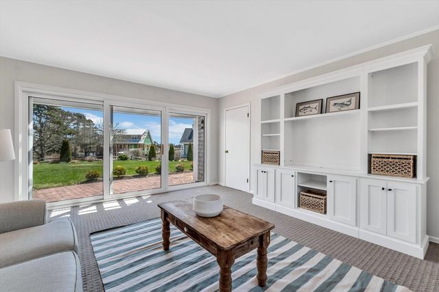 25 Riverside Dr, Harwich, MA 02671