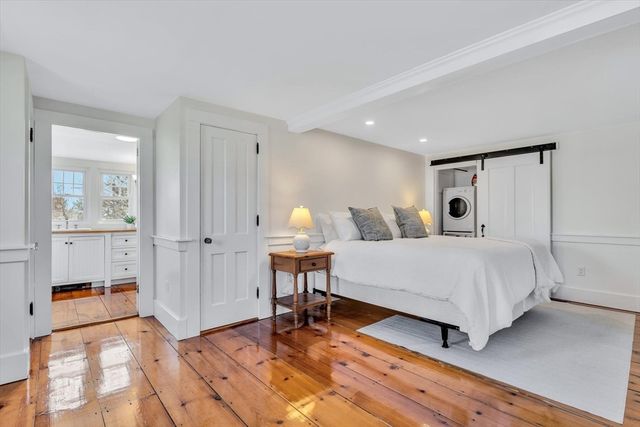 25 Riverside Dr, Harwich, MA 02671