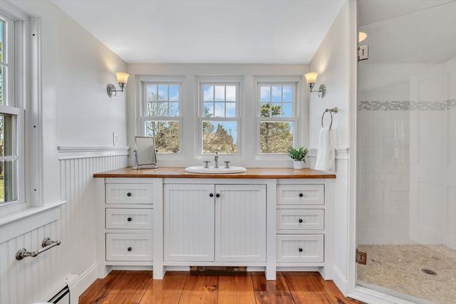 25 Riverside Dr, Harwich, MA 02671