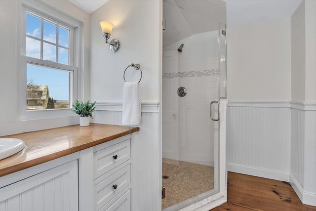 25 Riverside Dr, Harwich, MA 02671