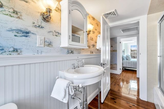 25 Riverside Dr, Harwich, MA 02671
