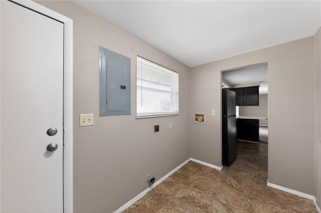 5862 Brandt Pike, Dayton, OH 45424