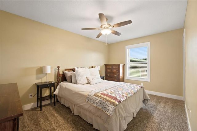 904 Papaw Lane, Pleasant Hill, MO 64080