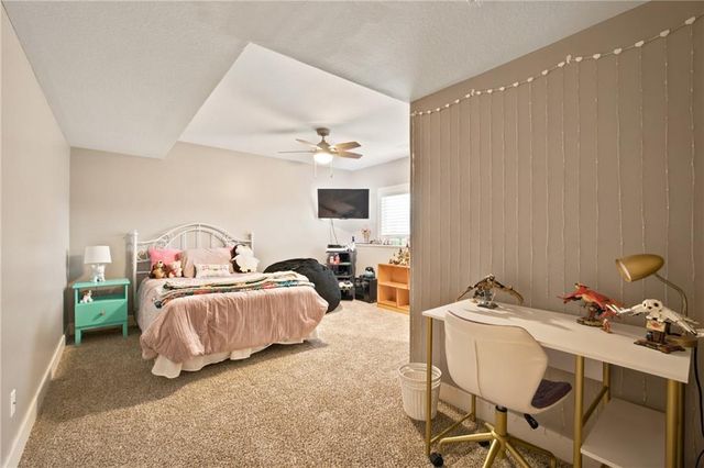 904 Papaw Lane, Pleasant Hill, MO 64080
