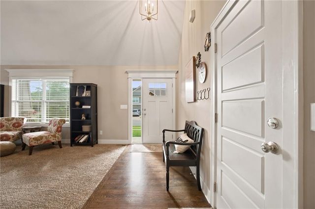 904 Papaw Lane, Pleasant Hill, MO 64080
