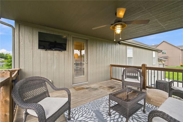904 Papaw Lane, Pleasant Hill, MO 64080