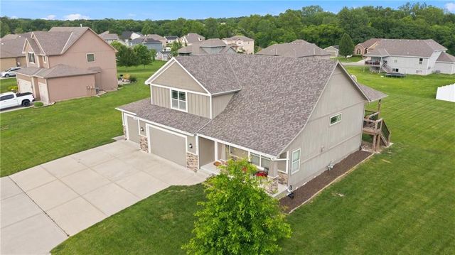 904 Papaw Lane, Pleasant Hill, MO 64080
