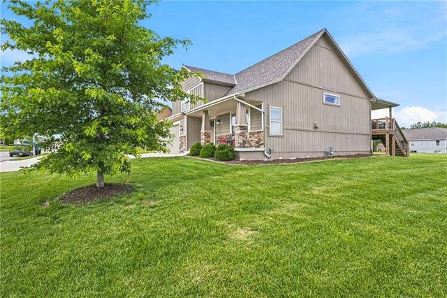 904 Papaw Lane, Pleasant Hill, MO 64080
