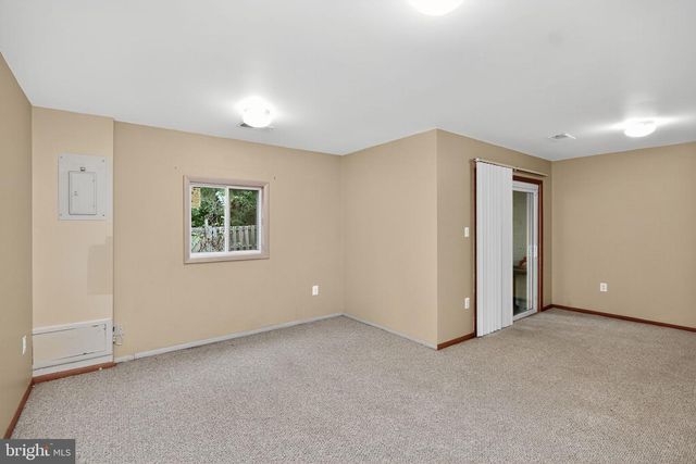 12682 CASTILE CT, Woodbridge, VA 22192