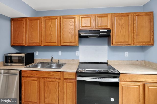 12682 CASTILE CT, Woodbridge, VA 22192