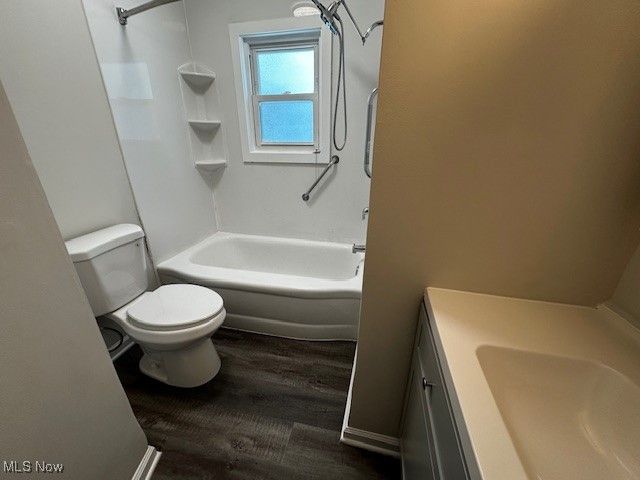 1697 Hawthorne Drive, Mayfield Heights, OH 44124