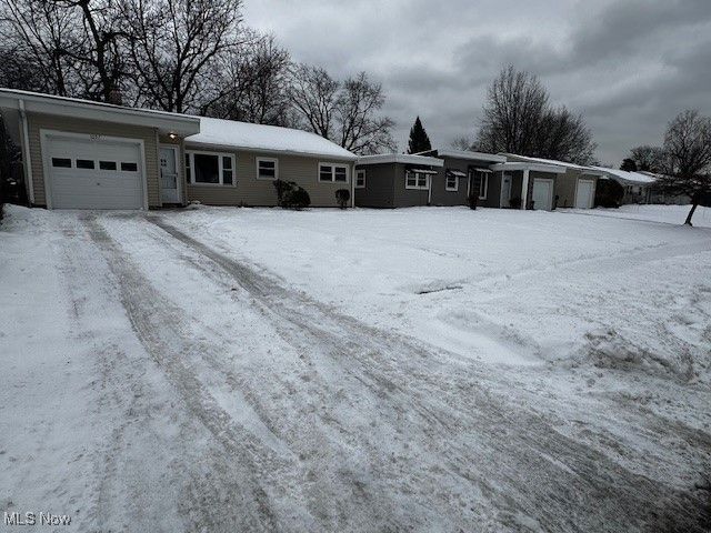 1697 Hawthorne Drive, Mayfield Heights, OH 44124