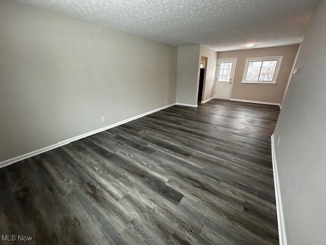 1697 Hawthorne Drive, Mayfield Heights, OH 44124