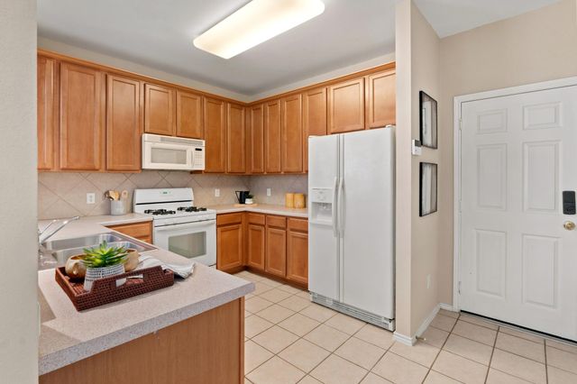 1900 Scofield Ridge PKWY 202, Austin, TX 78727
