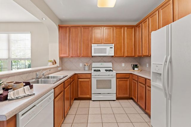 1900 Scofield Ridge PKWY 202, Austin, TX 78727