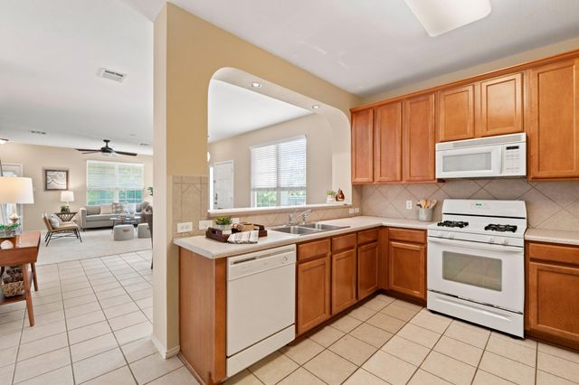 1900 Scofield Ridge PKWY 202, Austin, TX 78727