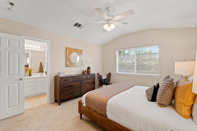 1900 Scofield Ridge PKWY 202, Austin, TX 78727