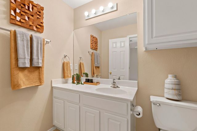 1900 Scofield Ridge PKWY 202, Austin, TX 78727