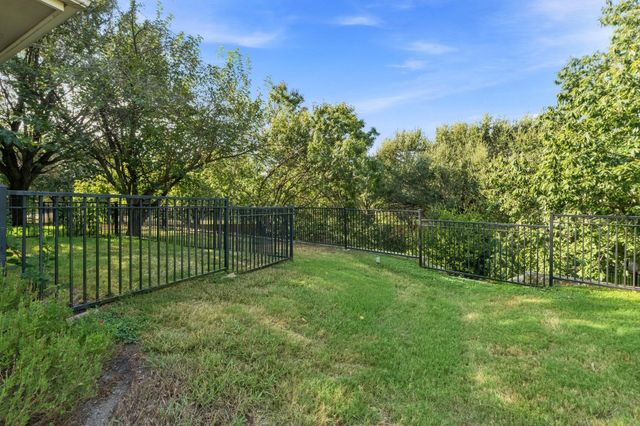 1900 Scofield Ridge PKWY 202, Austin, TX 78727