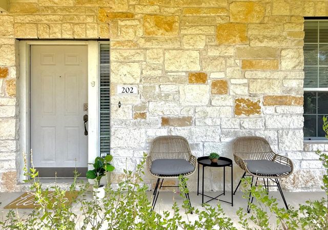 1900 Scofield Ridge PKWY 202, Austin, TX 78727