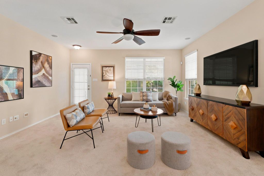 1900 Scofield Ridge PKWY 202, Austin, TX 78727